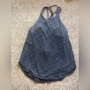 Lululemon size 6 built n braw work out top
